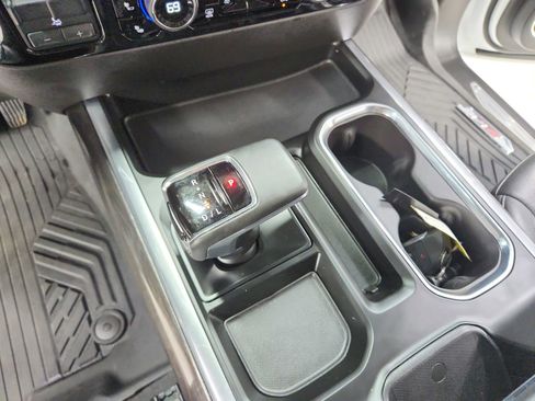 Used 2025 Chevrolet Silverado 1500 LTZ AWD/4WD image 26