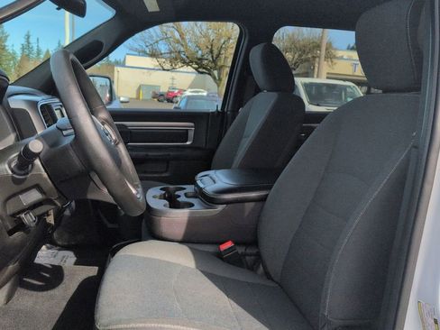 Used 2022 RAM 1500 Classic Warlock AWD/4WD image 13