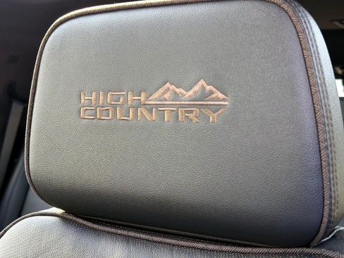 Used 2024 Chevrolet Tahoe High Country AWD/4WD image 19