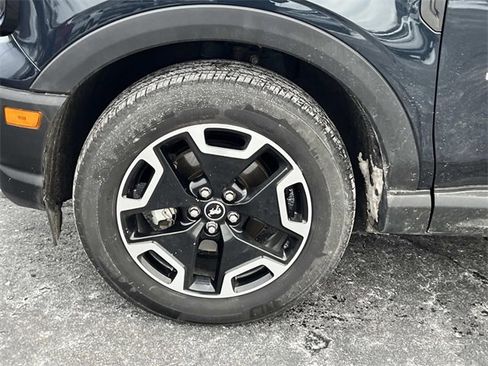 Certified 2023 Ford Bronco Sport Outer Banks w/ Tech Package image 10