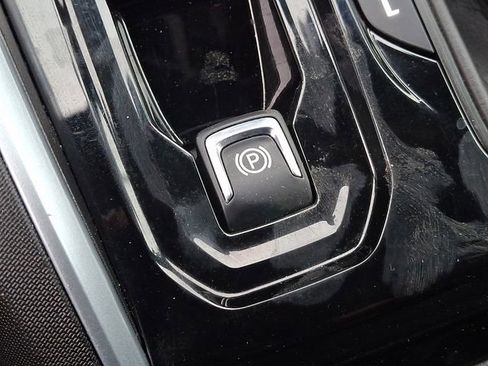 Used 2023 Chevrolet Colorado LT w/ LT Convenience Package II image 28