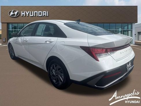 Certified 2026 Hyundai Elantra Hybrid FWD image 3