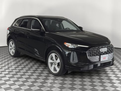 Used 2025 Audi Q5 Premium Plus w/ Premium Plus AWD/4WD image 7