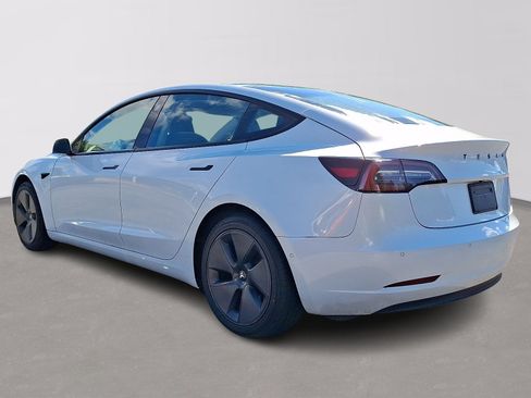 Used 2021 Tesla Model 3 Standard Range Plus RWD image 4