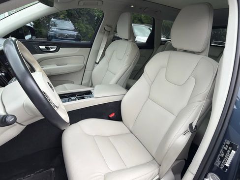 Used 2024 Volvo XC60 B5 Core w/ Protection Package Premier AWD/4WD image 24