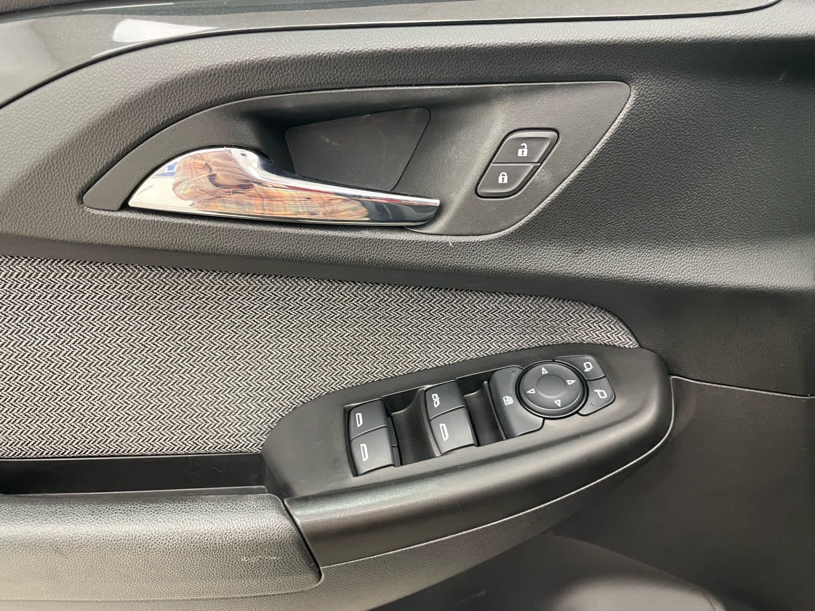 Used 2023 Chevrolet TrailBlazer LT AWD/4WD image 12