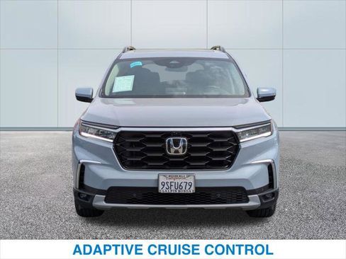 Certified 2025 Honda Pilot Elite image 3