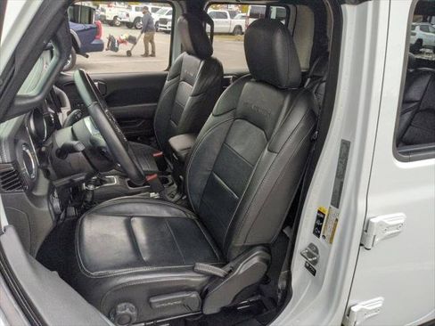 Certified 2022 Jeep Gladiator Overland w/ Popular Equipment Package image 35