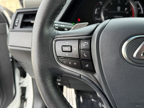 Certified 2023 Lexus ES 350 F Sport w/ Accessory Package (Z2) image 22