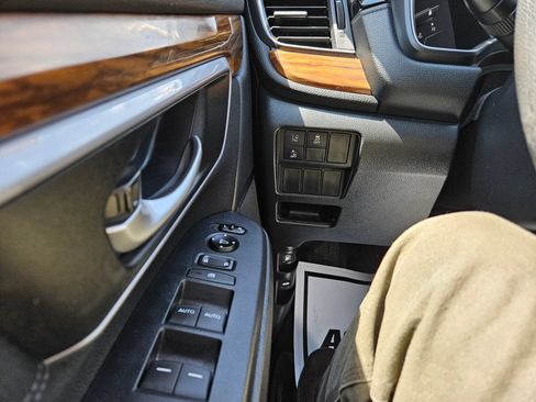 Used 2017 Honda CR-V EX image 10