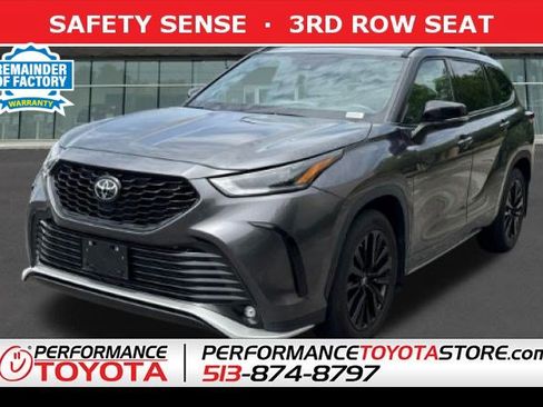 Certified 2024 Toyota Highlander XSE AWD/4WD image 1