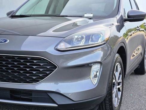 Used 2022 Ford Escape SEL AWD/4WD image 9