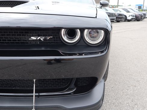 Used 2016 Dodge Challenger SRT Hellcat RWD image 11