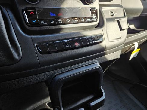 New 2026 RAM ProMaster 1500 w/ Convenience Group FWD image 23