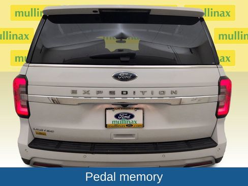 Used 2024 Ford Expedition Limited RWD image 29