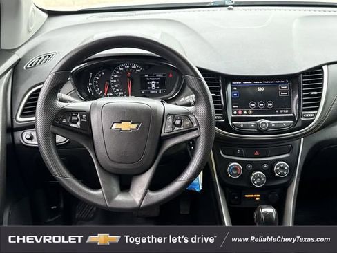 Used 2020 Chevrolet Trax LS w/ Tint and Cruise Package FWD image 12