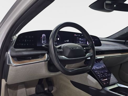 Used 2022 Lucid Air Grand Touring image 19