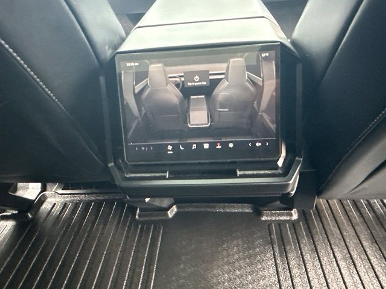Used 2025 Tesla Cybertruck AWD Crew Cab image 24