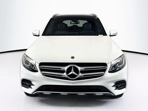 Used 2019 Mercedes-Benz GLC 300 image 2