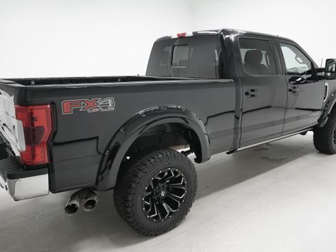 Used 2019 Ford F250 Lariat w/ Lariat Ultimate Package AWD/4WD image 4