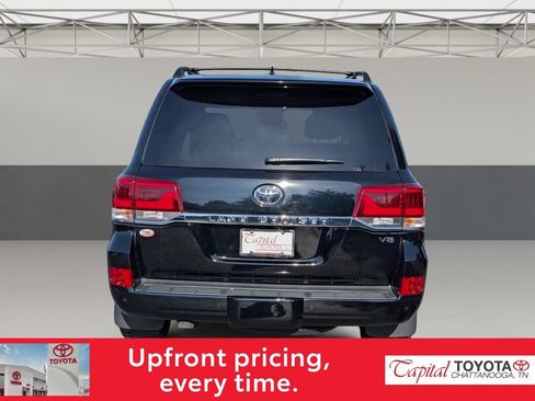 Used 2021 Toyota Land Cruiser image 6