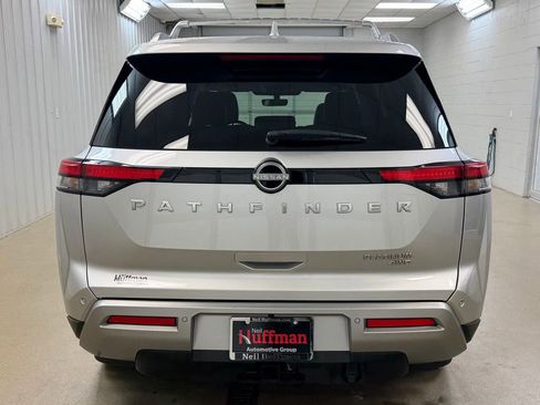 Used 2023 Nissan Pathfinder Platinum w/ Cargo Package image 6