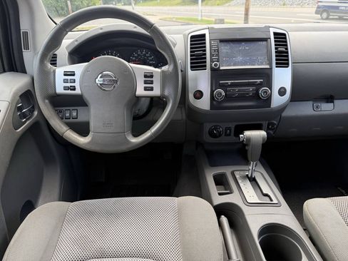 Used 2019 Nissan Frontier SV AWD/4WD image 9