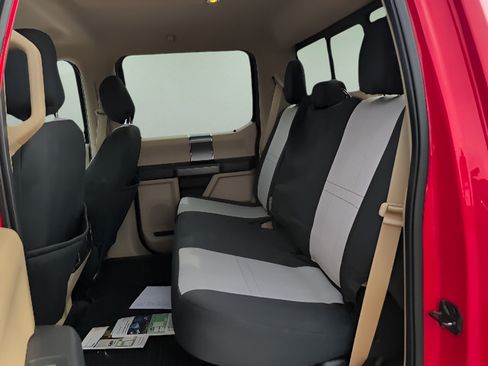Used 2015 Ford F150 XLT w/ Equipment Group 302A Luxury AWD/4WD image 18