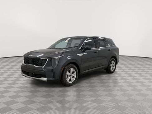 Used 2026 Kia Sorento LX image 4