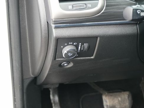 Used 2020 Jeep Grand Cherokee Limited image 18