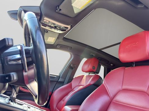 Used 2018 Porsche Macan GTS AWD/4WD image 27