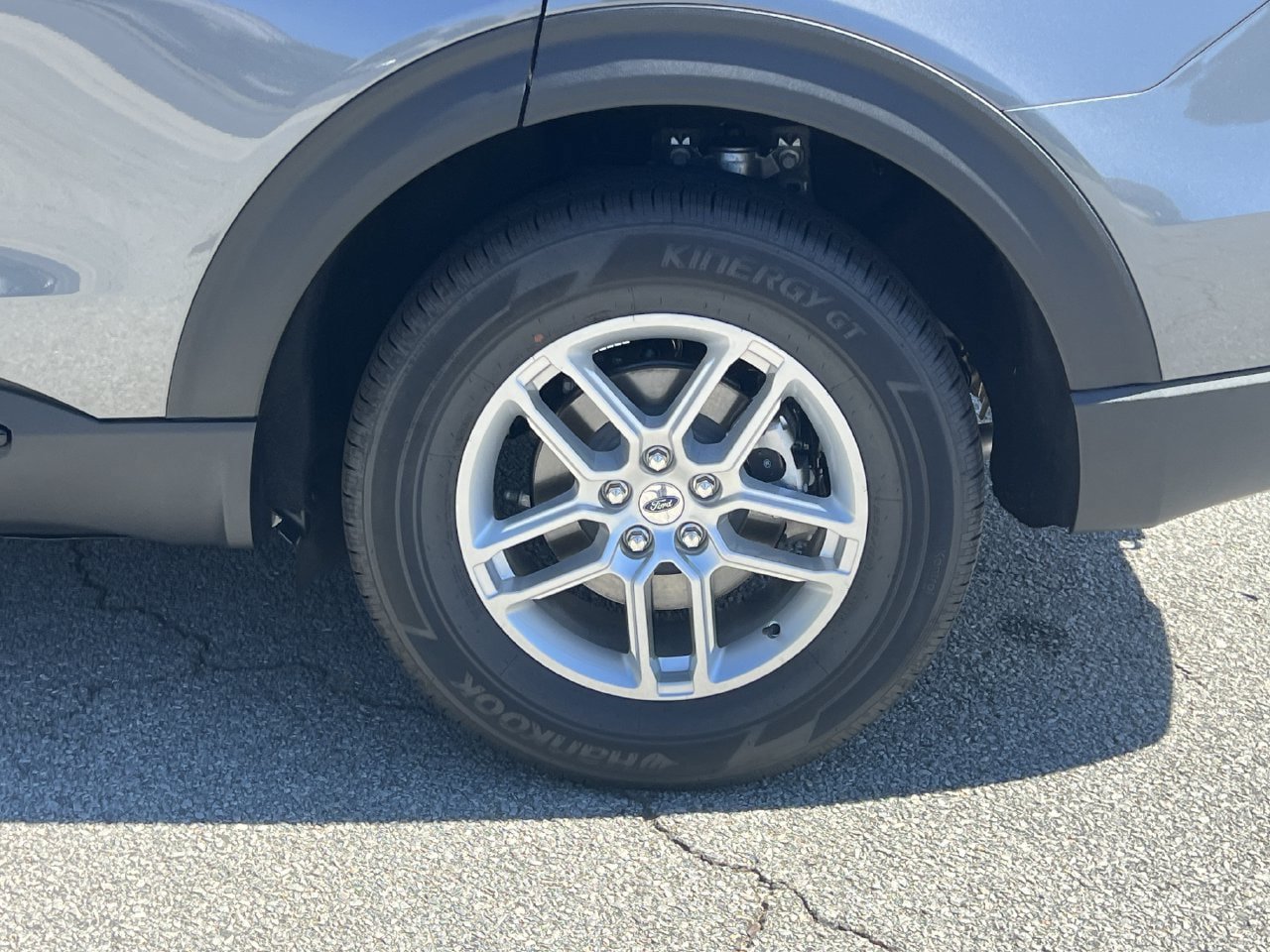 New 2026 Ford Explorer Active RWD image 25