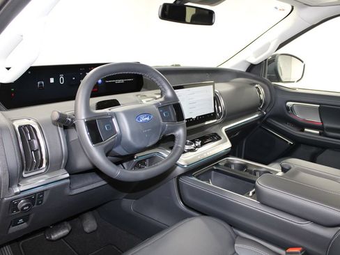 New 2026 Ford Expedition Platinum AWD/4WD image 23