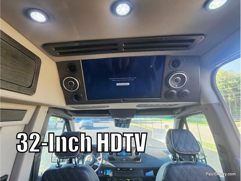 Used 2024 Mercedes-Benz Sprinter 3500 image 6