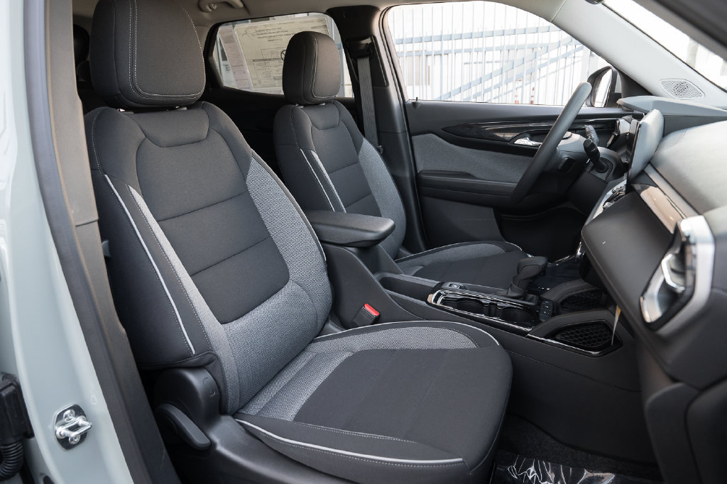 New 2026 Chevrolet TrailBlazer LT w/ Driver Confidence Package FWD image 34