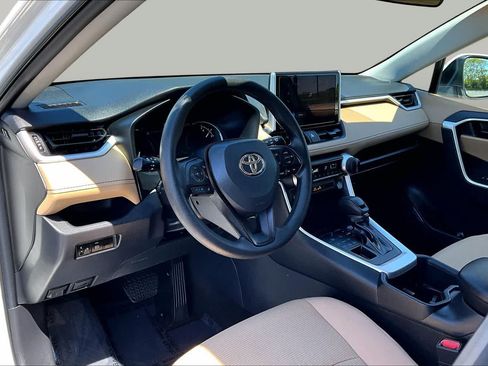 Used 2023 Toyota RAV4 LE AWD/4WD image 34
