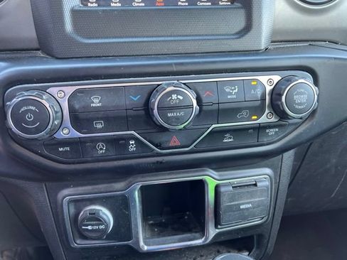 Used 2022 Jeep Wrangler Unlimited Sport AWD/4WD image 21