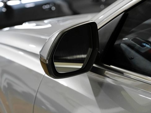 Used 2022 Audi Q8 Premium Plus w/ Premium Plus Package image 45