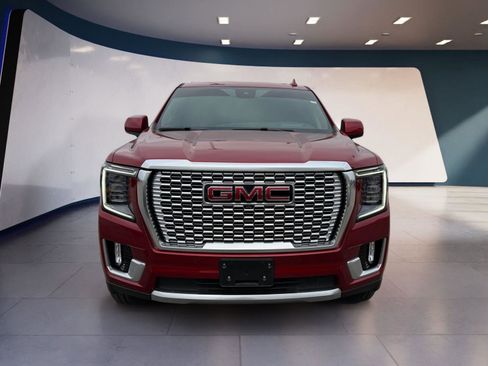 Used 2024 GMC Yukon Denali w/ Advanced Technology Package image 8