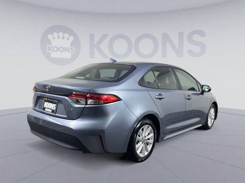 Used 2025 Toyota Corolla LE w/ LE Premium Package FWD image 11