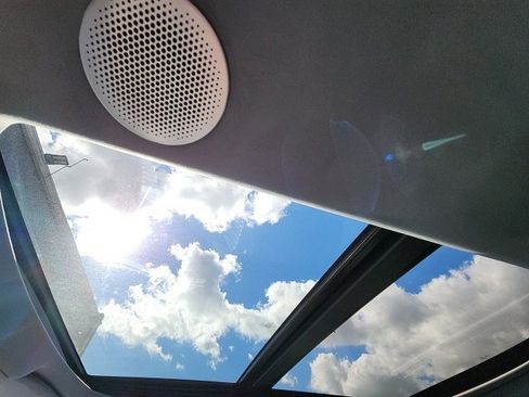 Used 2023 Ford F150 Limited image 16