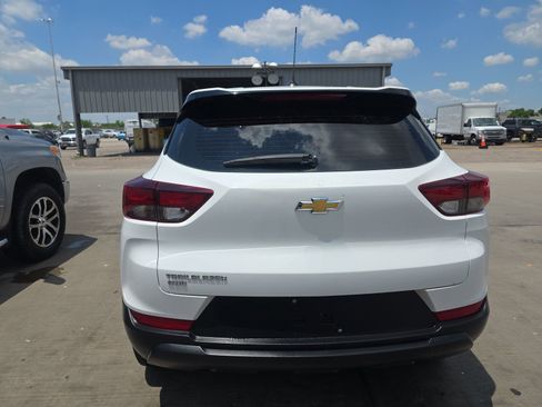 Used 2022 Chevrolet TrailBlazer LS AWD/4WD image 8
