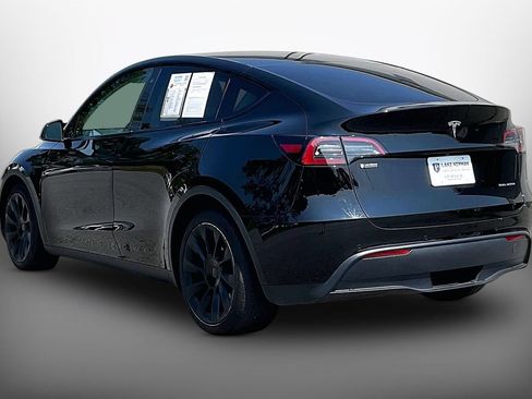 Used 2022 Tesla Model Y Long Range AWD/4WD image 6