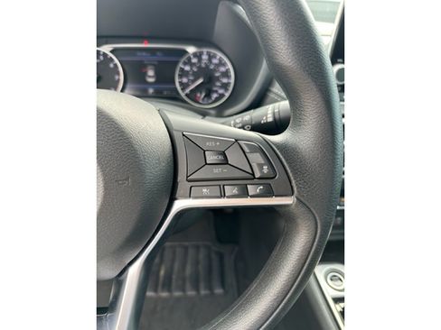 Used 2024 Nissan Sentra SV image 18