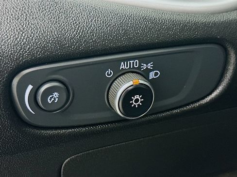Used 2024 Chevrolet Malibu LT FWD image 16