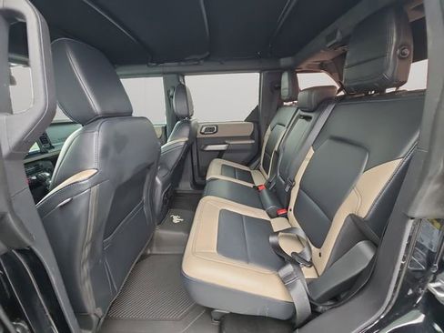 Used 2022 Ford Bronco Wildtrak image 12