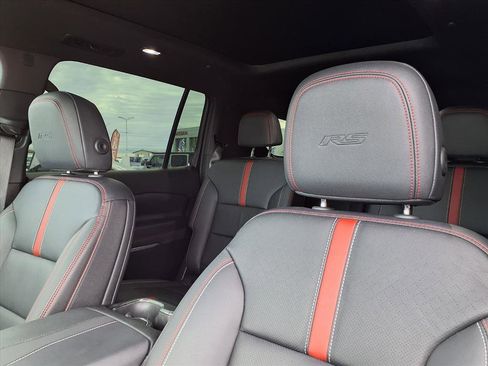 Used 2024 Chevrolet Traverse RS image 17