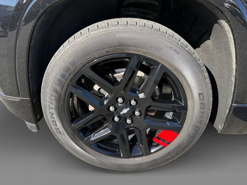 Used 2021 Chevrolet Traverse Premier w/ Redline Edition image 9