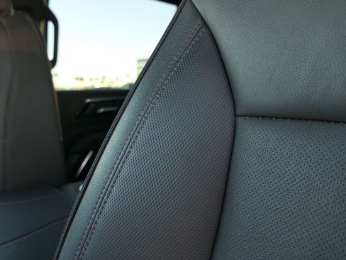 Used 2025 Chevrolet Suburban RST image 12