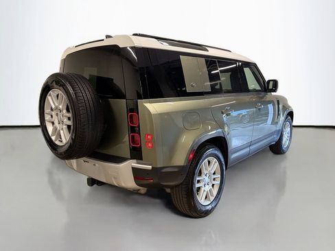 Used 2024 Land Rover Defender 110 S AWD/4WD image 9